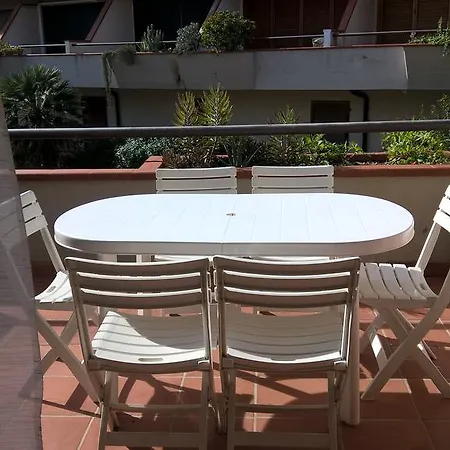 La Colombaia 1. 5/6 Beds アパート *